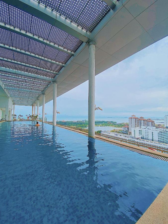 Straits Suite By C Homestay Malacca エクステリア 写真