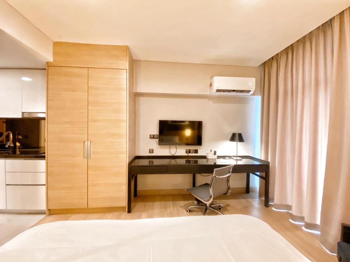 Straits Suite By C Homestay Malacca エクステリア 写真
