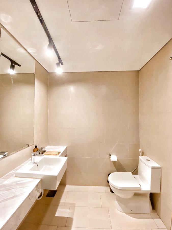 Straits Suite By C Homestay Malacca エクステリア 写真
