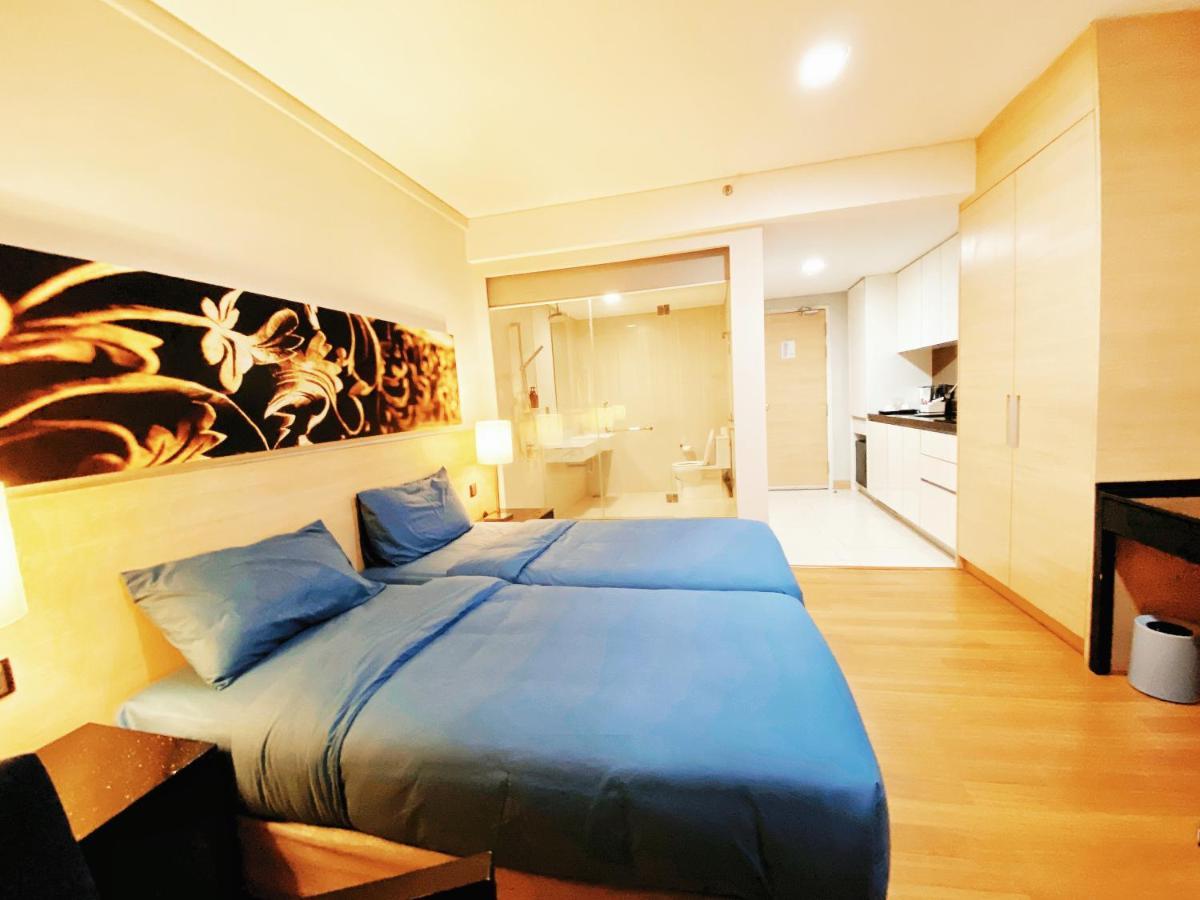 Straits Suite By C Homestay Malacca エクステリア 写真
