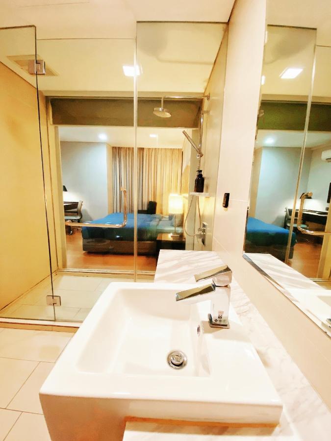 Straits Suite By C Homestay Malacca エクステリア 写真