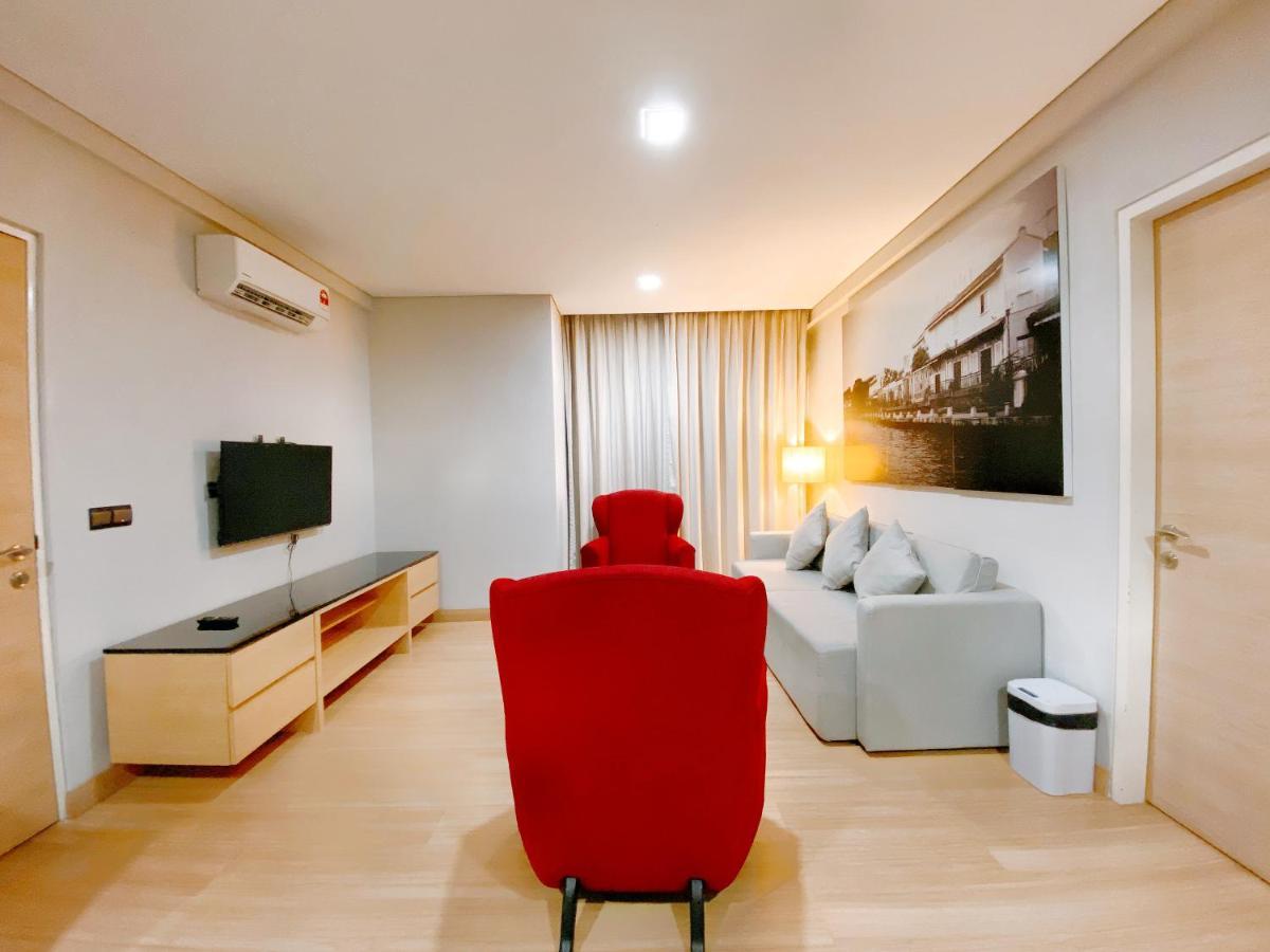 Straits Suite By C Homestay Malacca エクステリア 写真