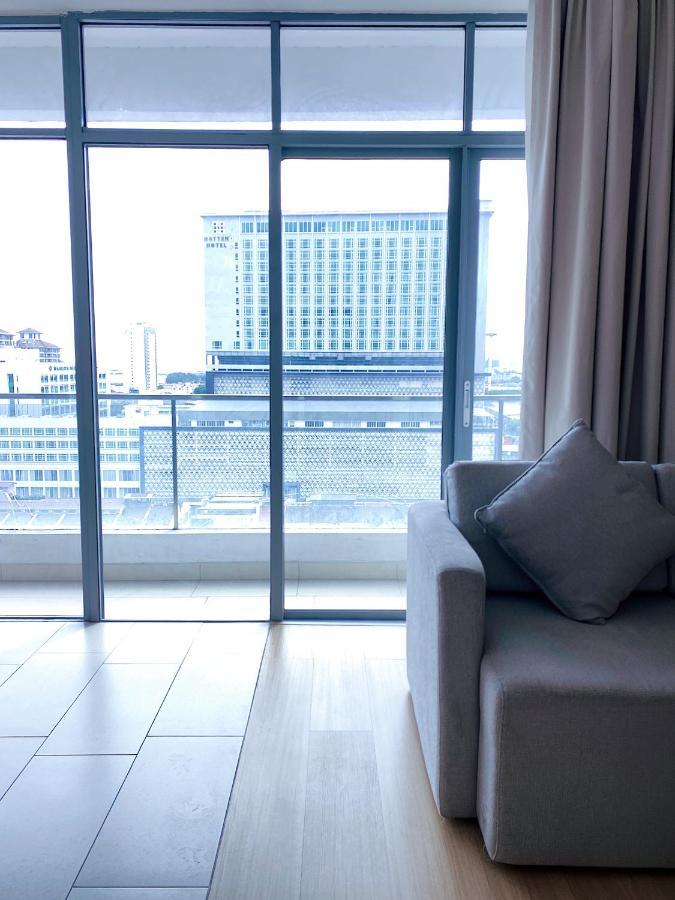Straits Suite By C Homestay Malacca エクステリア 写真