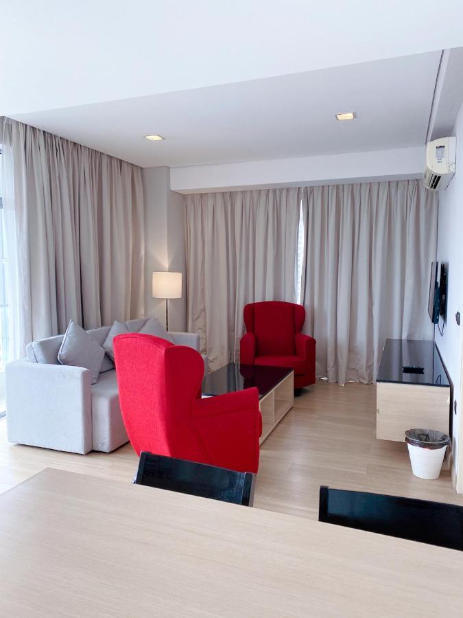 Straits Suite By C Homestay Malacca エクステリア 写真