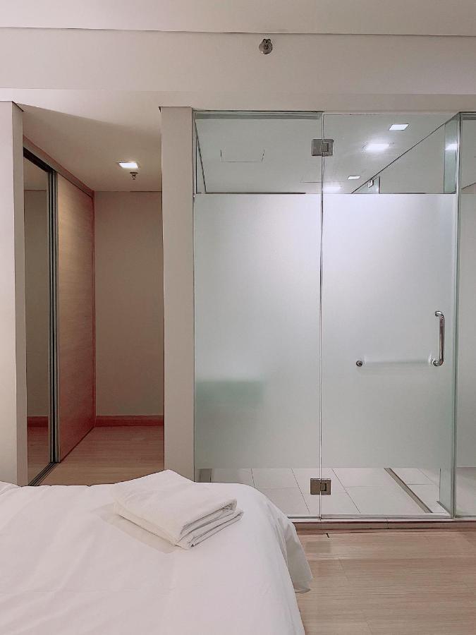 Straits Suite By C Homestay Malacca エクステリア 写真