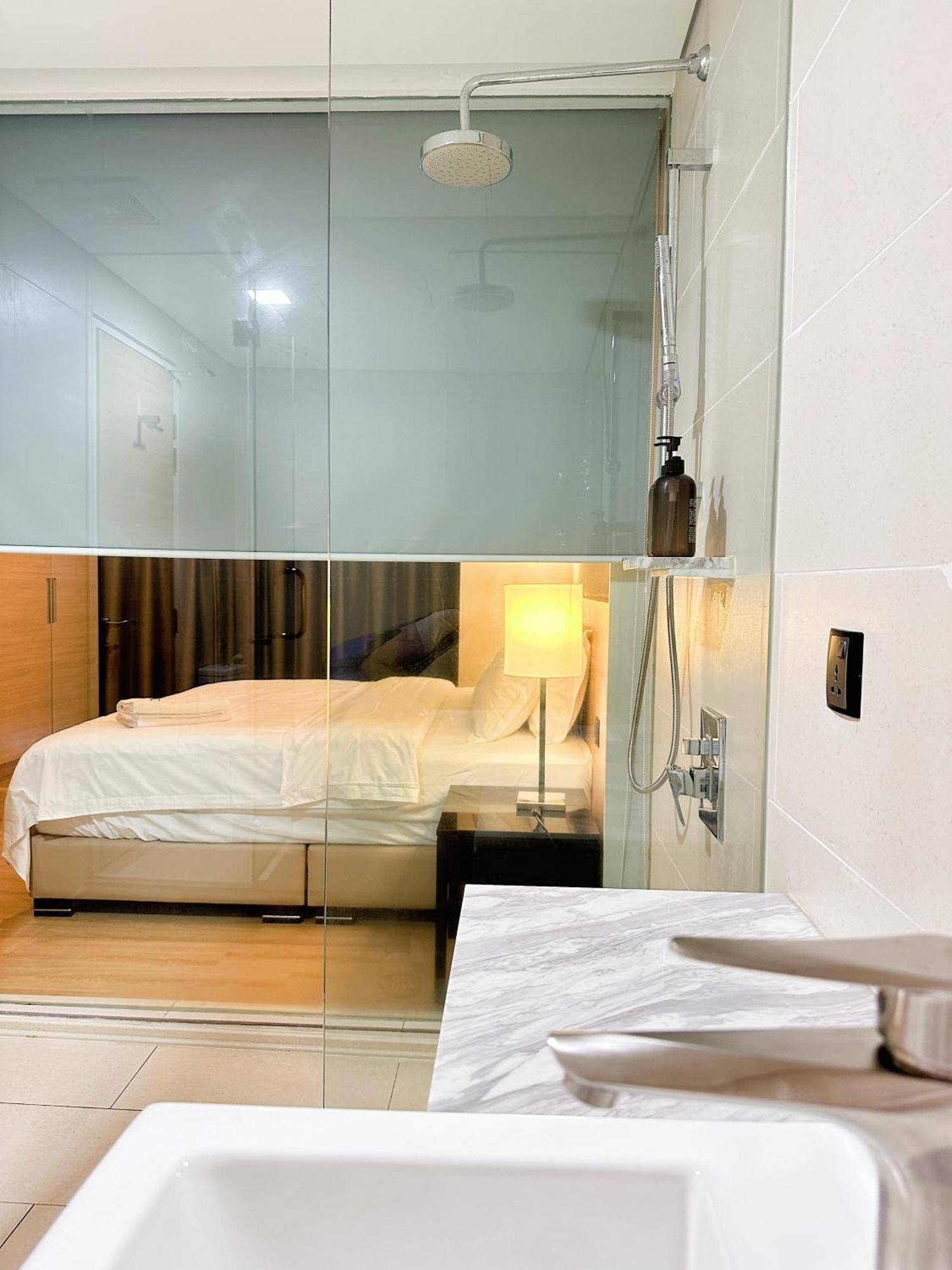 Straits Suite By C Homestay Malacca エクステリア 写真